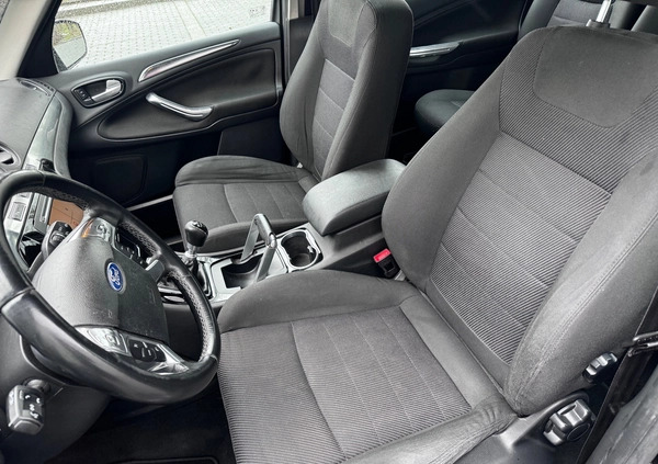 Ford Galaxy cena 27999 przebieg: 332000, rok produkcji 2013 z Wieleń małe 301